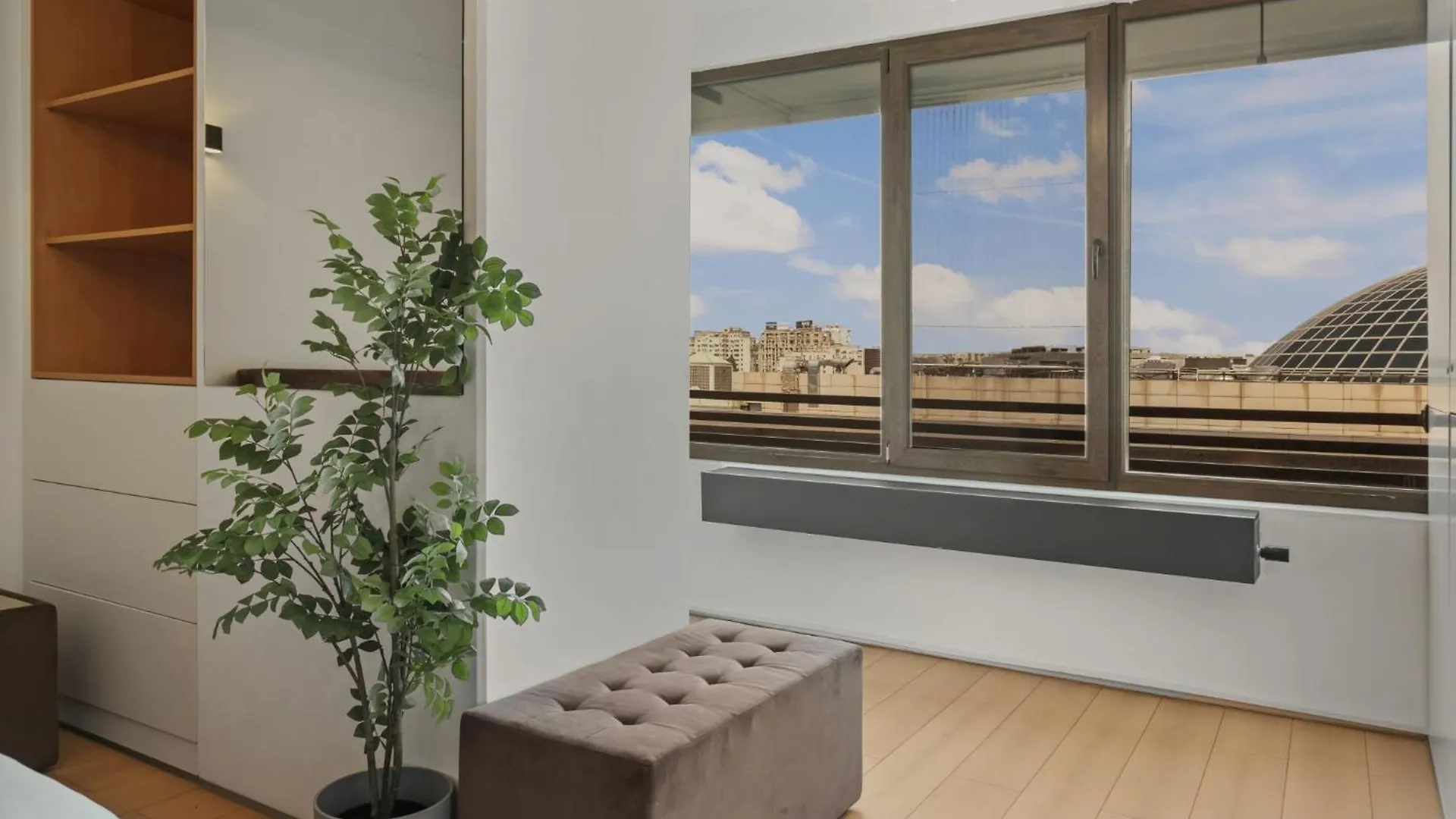 Rh Apartment - Opposite Bucharest Mall, Metro, Balcony - Rh Living