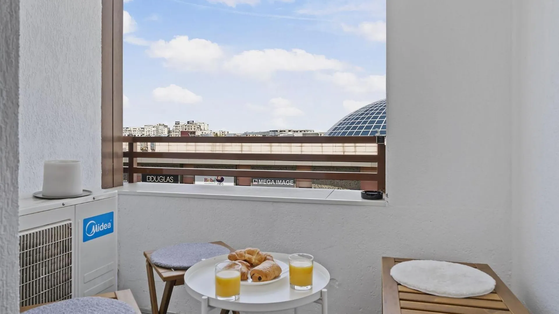 Rh Apartment - Opposite Bucharest Mall, Metro, Balcony - Rh Living