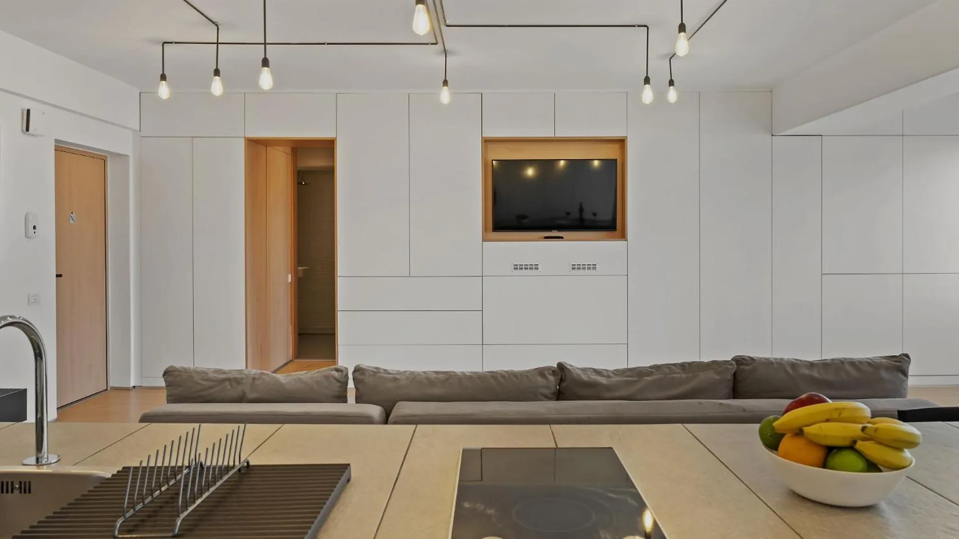 Rh Apartment - Opposite Bucharest Mall, Metro, Balcony - Rh Living