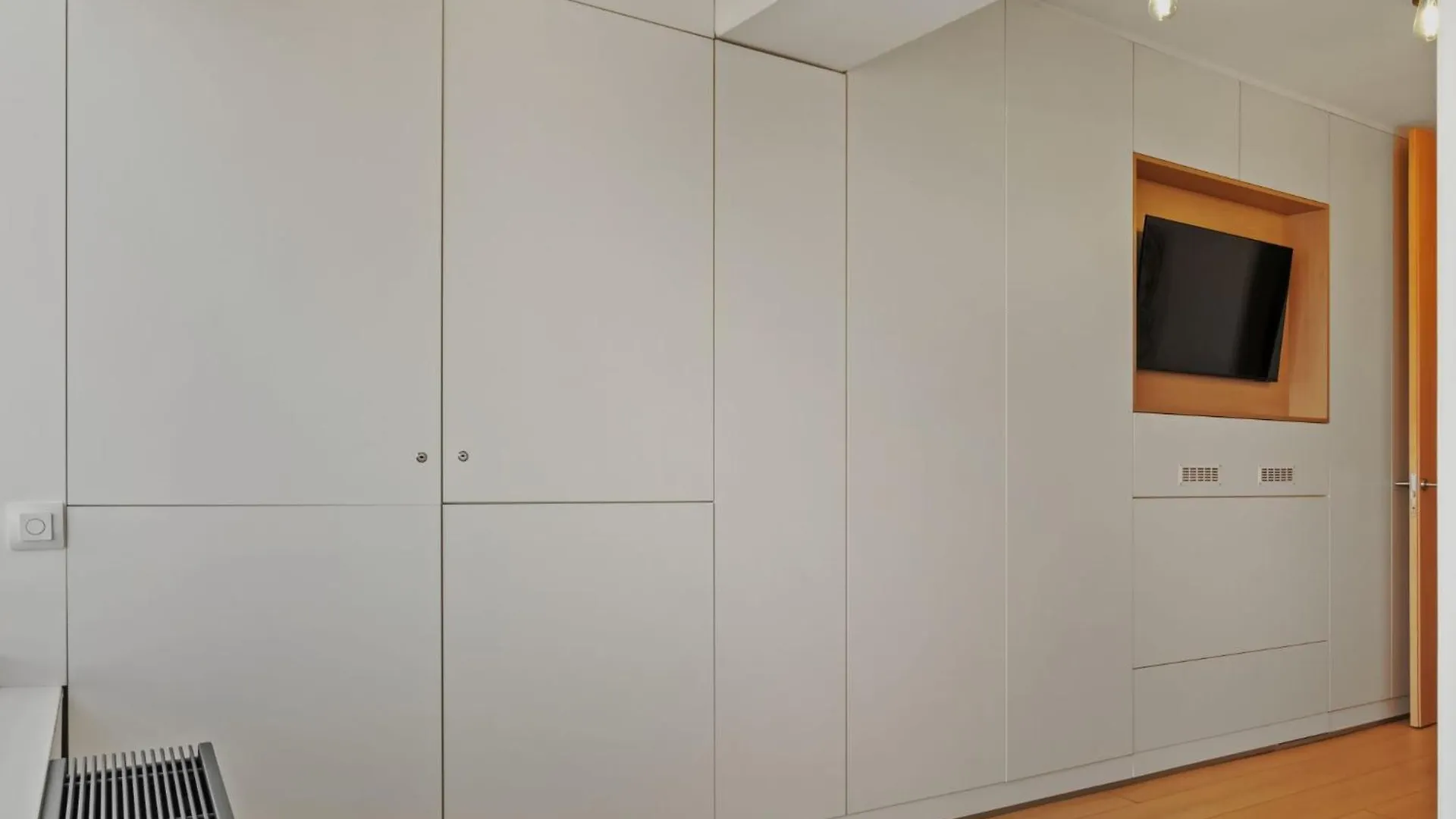 Rh Apartment - Opposite Bucharest Mall, Metro, Balcony - Rh Living