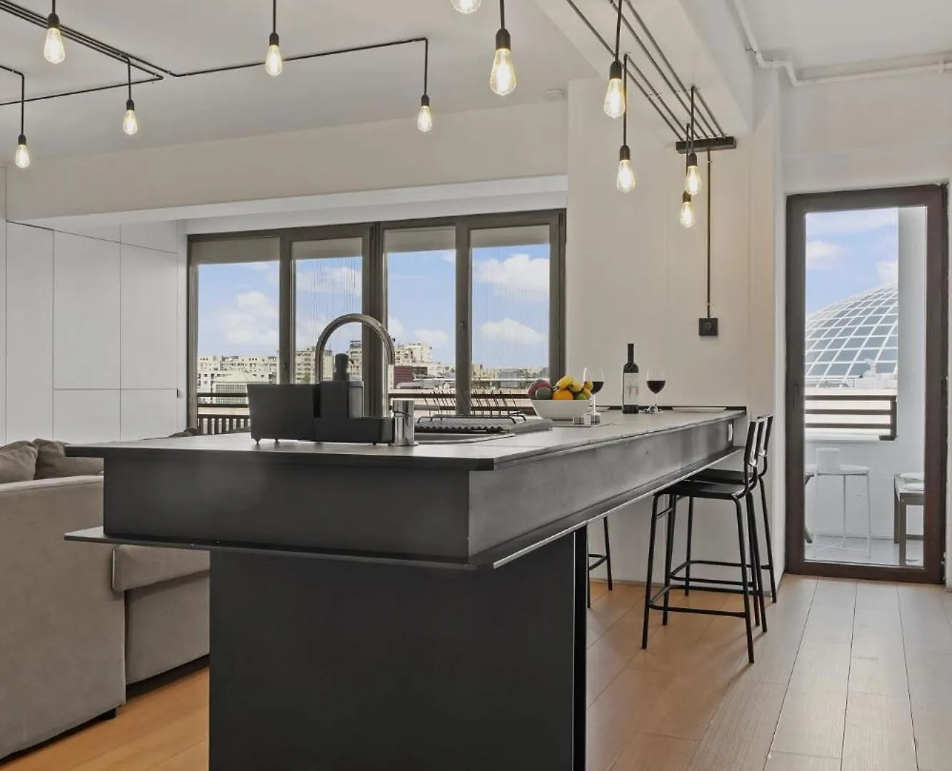 Rh Apartment - Opposite Bucharest Mall, Metro, Balcony - Rh Living