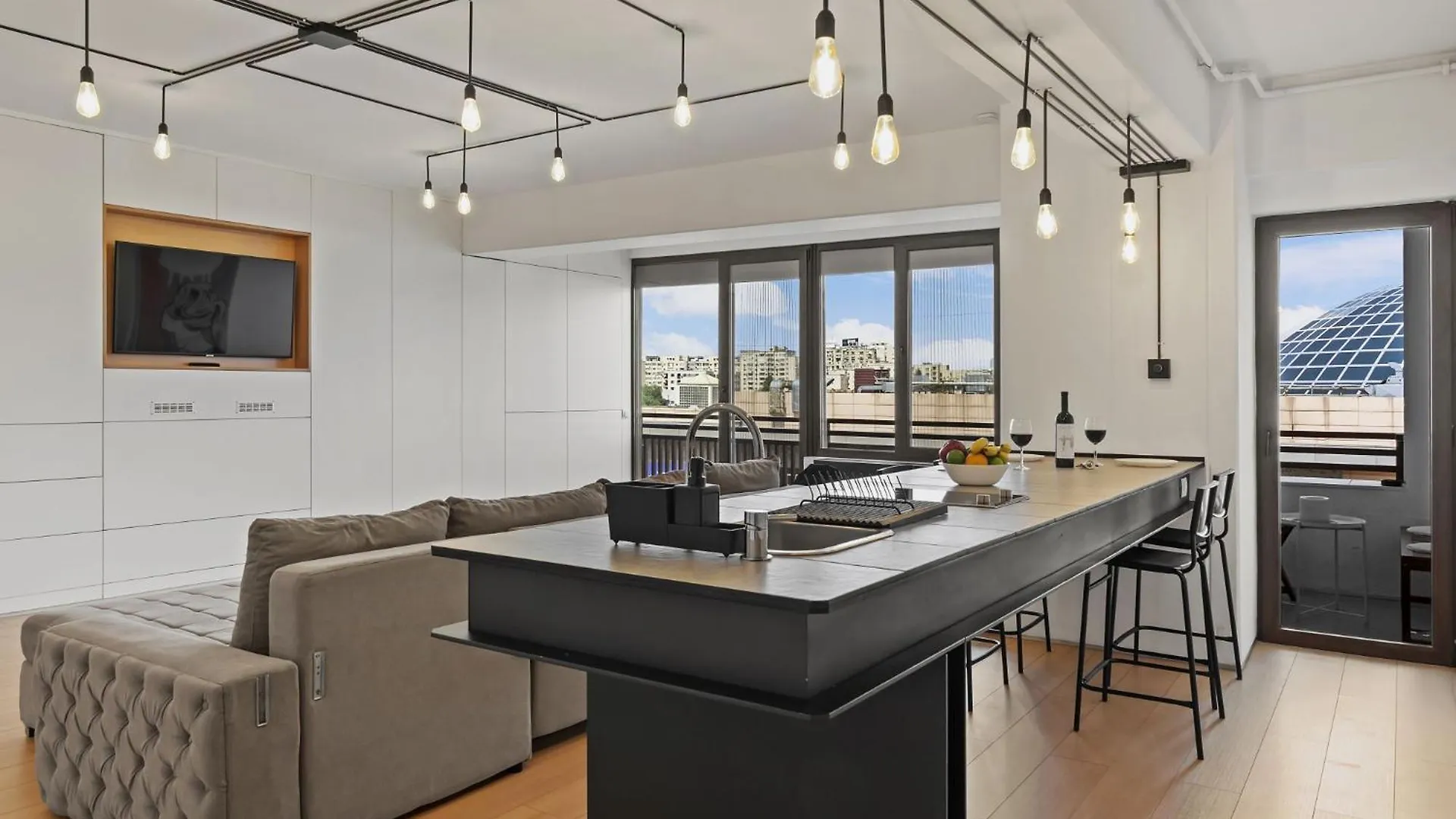 Rh Apartment - Opposite Bucharest Mall, Metro, Balcony - Rh Living